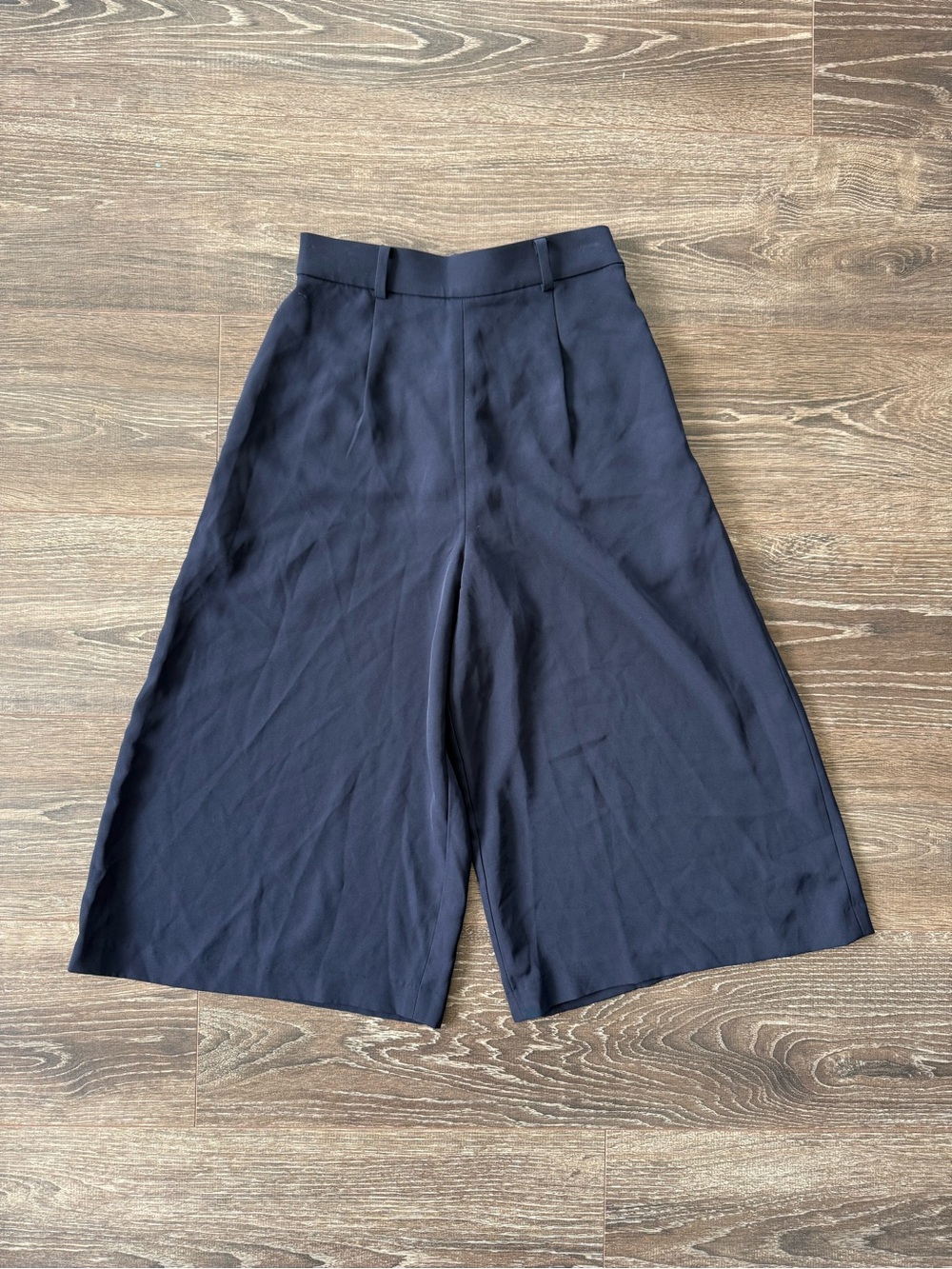 Uniqlo wide cropped pants